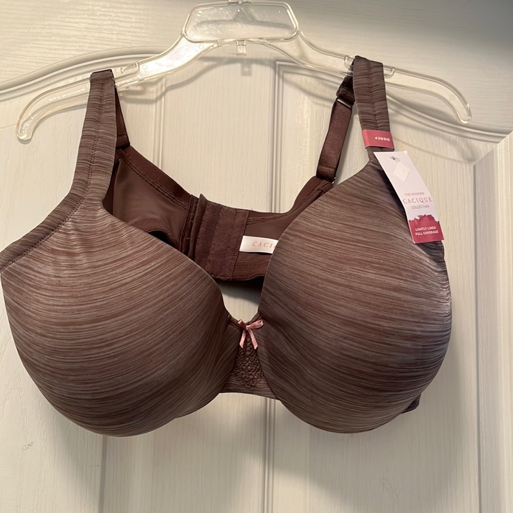 Cacique lightly lined full coverage. 42DDD